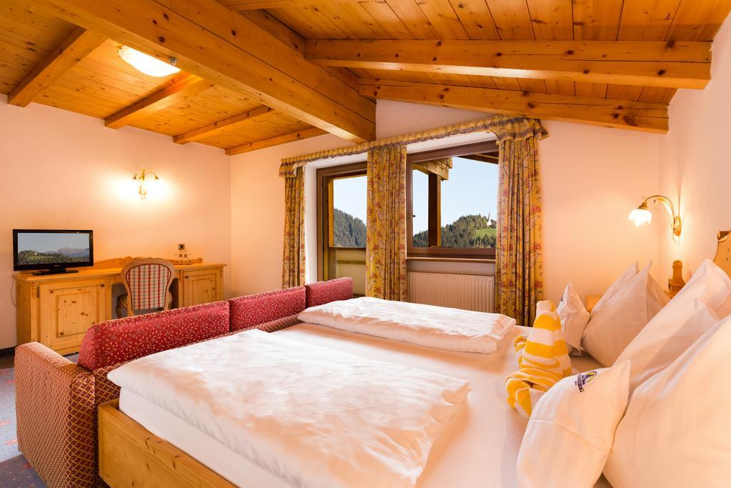Hotel Schneeberg Family Spa Resort Риданна Номер фото