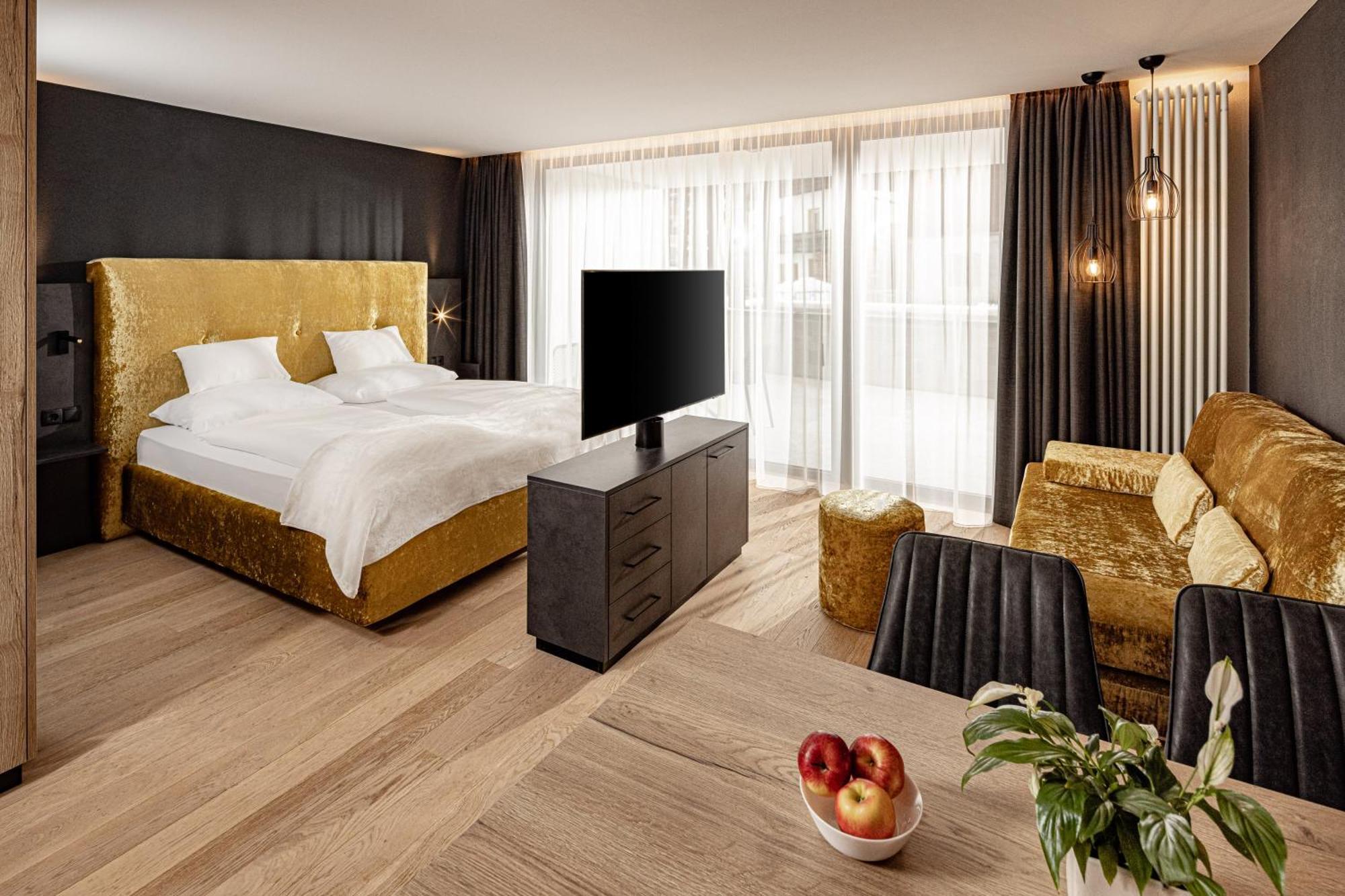Hotel Schneeberg Family Spa Resort Риданна Экстерьер фото