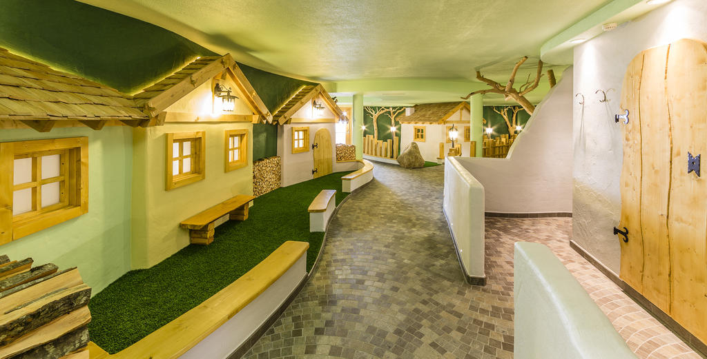 Hotel Schneeberg Family Spa Resort Риданна Экстерьер фото