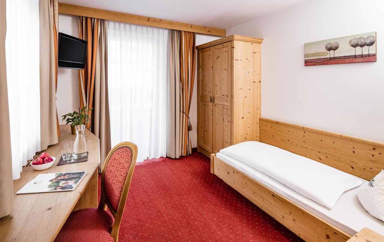 Hotel Schneeberg Family Spa Resort Риданна Экстерьер фото